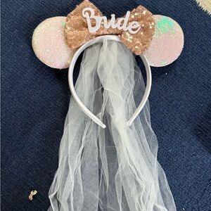 Disney Bride Minnie Ear Headband with Rose Gold Sequin Bow and White Veil